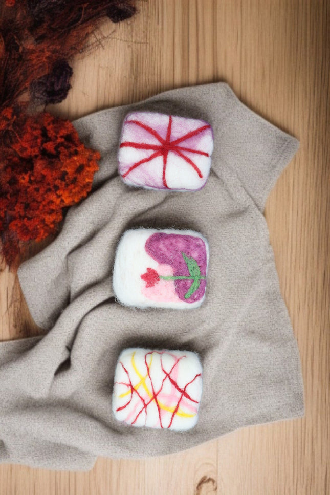 Handmade Merino wool felted naturally dyed soap (set of 3)